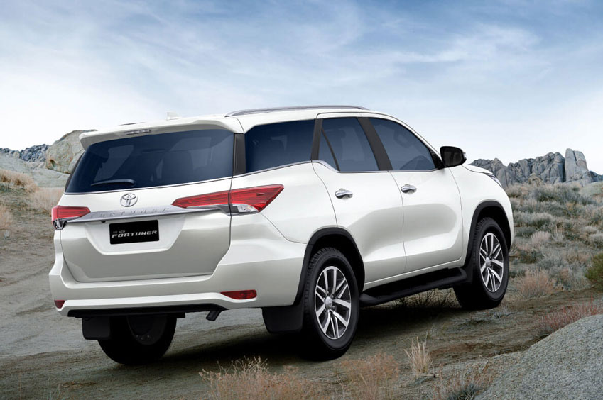 Toyota Fortuner rental car